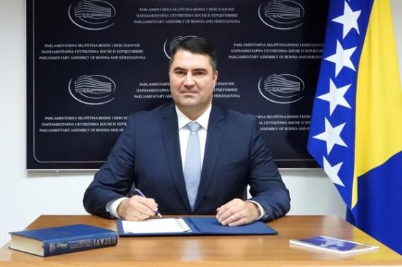 Bošnjački političari zlorabe institucije, narušavaju nacionalni balans
